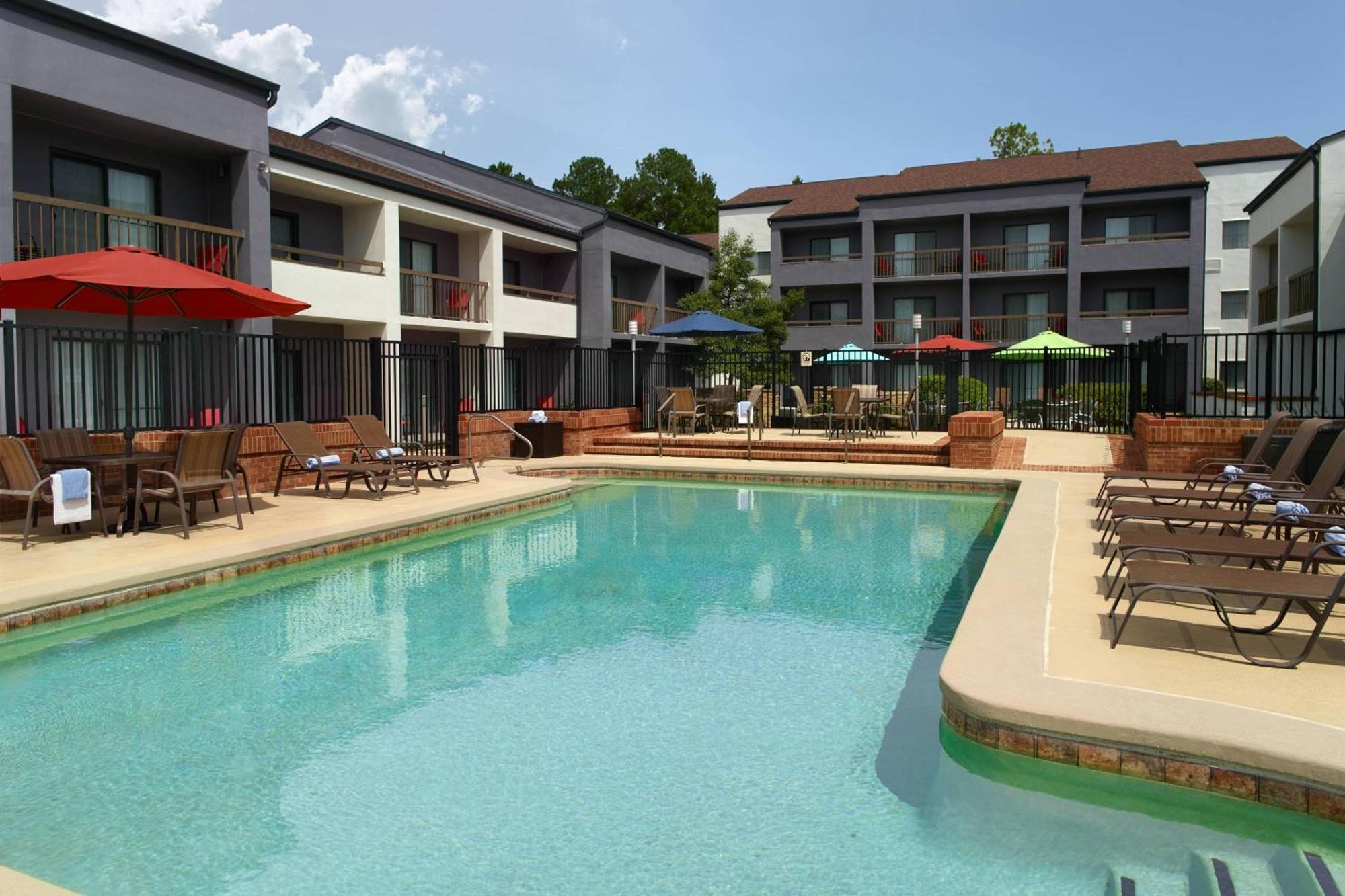 Courtyard By Marriott Raleigh Midtown Hotel Exterior foto