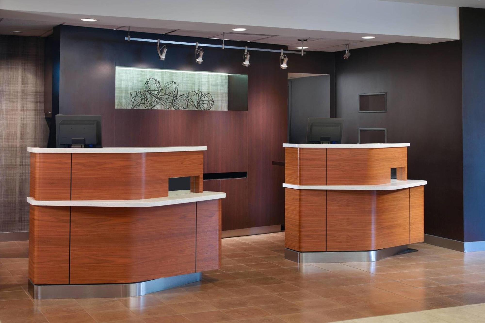 Courtyard By Marriott Raleigh Midtown Hotel Exterior foto