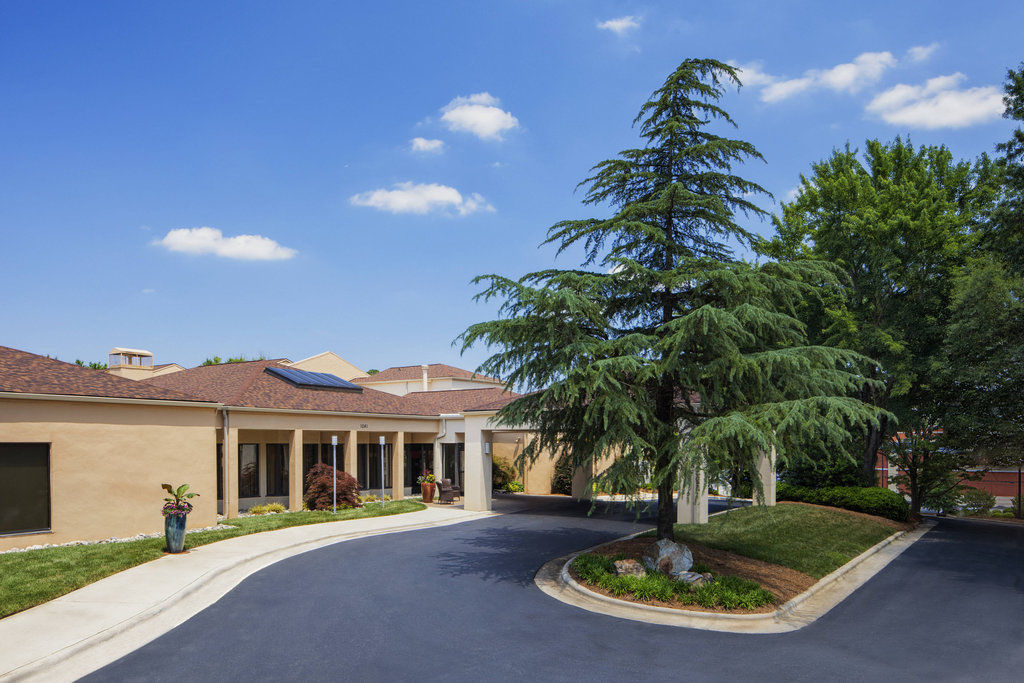 Courtyard By Marriott Raleigh Midtown Hotel Exterior foto