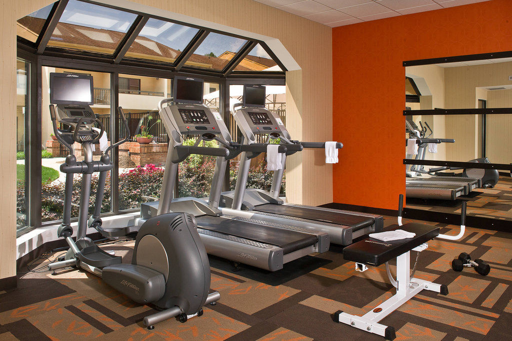 Courtyard By Marriott Raleigh Midtown Hotel Exterior foto